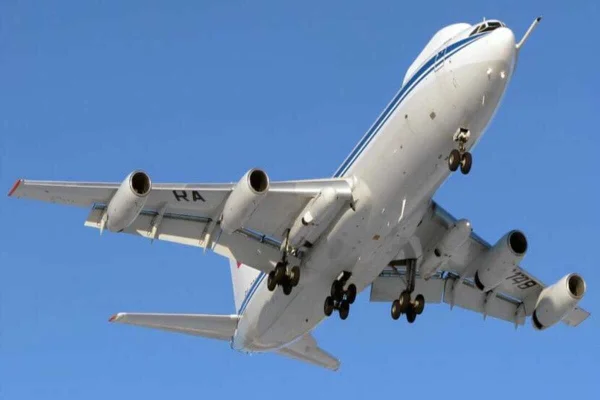 Imagem colorida do avião Ilyushin Il-80, o "avião do Juízo Final" - Metrópoles