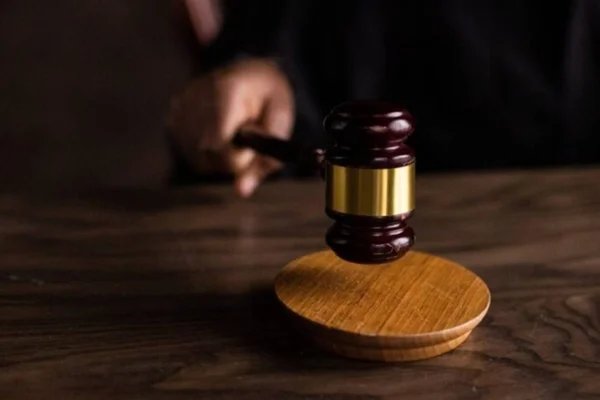 justiça condena SBT jornalista demitida câncer