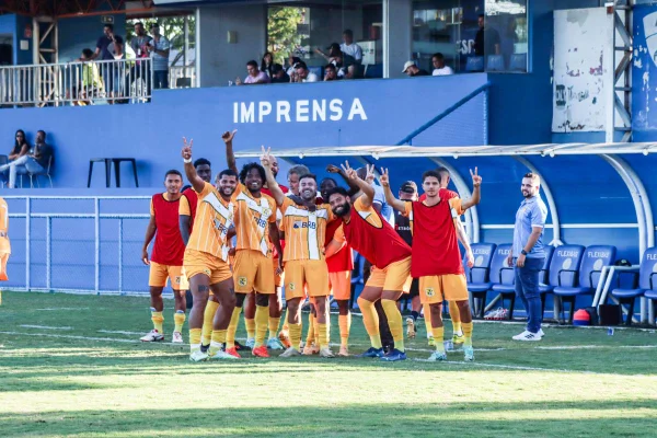 Brasiliense vence fora de casa e garante segunda melhor campanha geral