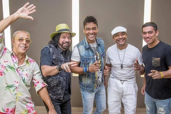 Carnaval 2021: onde assistir à live da banda Chiclete com Banana