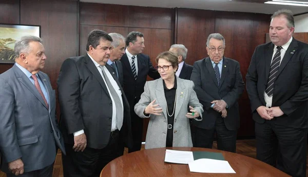 Ministério da Agricultura anuncia medidas de estímulo a cooperativas