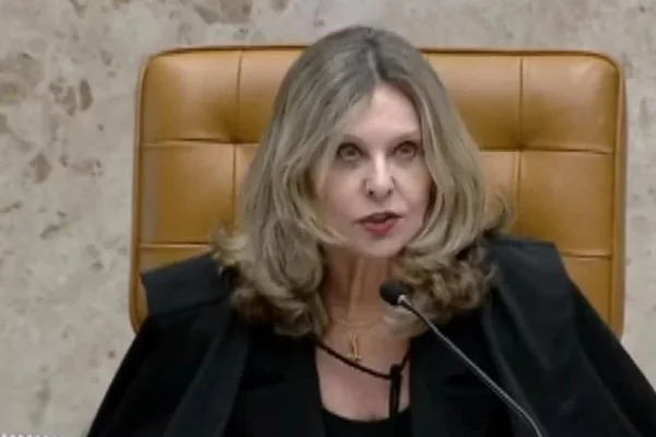 INSS Lindôra Araújo