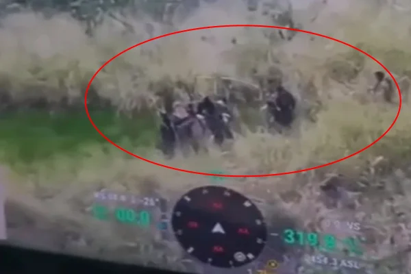 teve a cabeça atingida por um tiro de fuzil durante confronto com a facção rival