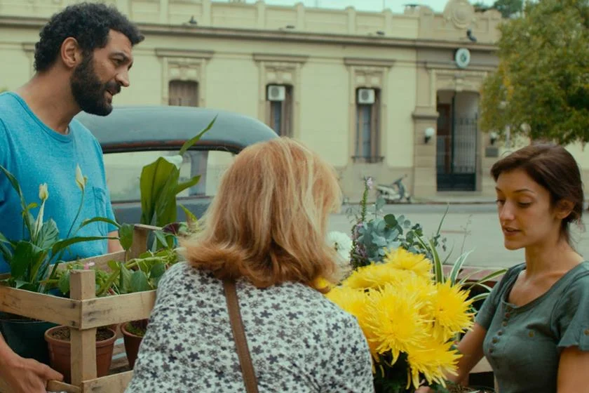 <b>O Filho Uruguaio.</b> Há quatro anos o filho de Sylvie (isabelle Carré), Felipe (Dylan Cortes), foi sequestrado pelo pai uruguaio logo após o divórcio do casal. Ela se decepcionou com a polícia francesa, que chegou a fazer o rastreamento, mas nada além disso. Ela então viaja para a América do Sul a fim de recuperar a criança com o auxílio de um assistente social (Ramzy Bedia) <b>O Filho Uruguaio.</b> Há quatro anos o filho de Sylvie (isabelle Carré), Felipe (Dylan Cortes), foi sequestrado pelo pai uruguaio logo após o divórcio do casal. Ela se decepcionou com a polícia francesa, que chegou a fazer o rastreamento, mas nada além disso. Ela então viaja para a América do Sul a fim de recuperar a criança com o auxílio de um assistente social (Ramzy Bedia)