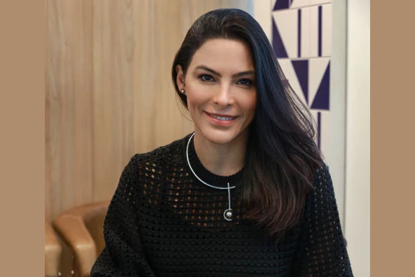Carla Oliveira dermatologista