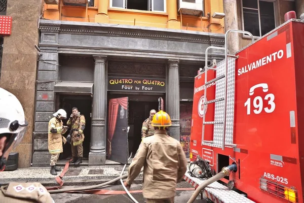 Bombeiro sobre incêndio em boate: “Chorei o que tinha pra chorar”