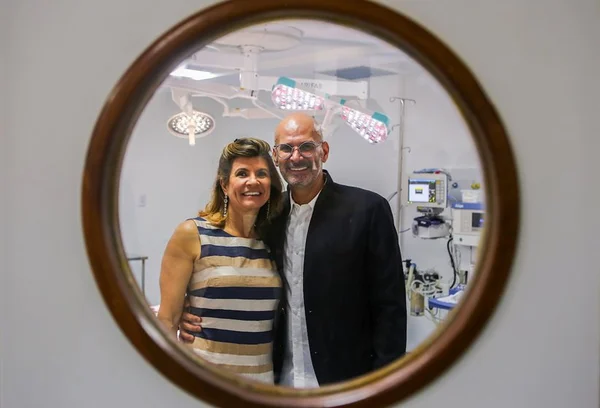 Gilvan Alves e Dilma Souto inauguram centro cirúrgico Aepit Plástica