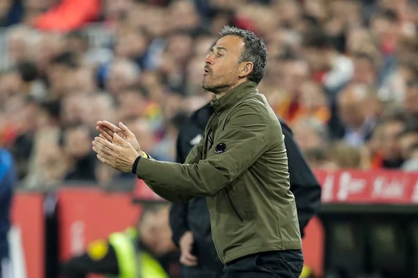 Cinco meses após deixar cargo, Luis Enrique reassume a Espanha