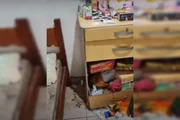 Um dos quartos da casa Um dos quartos da casa