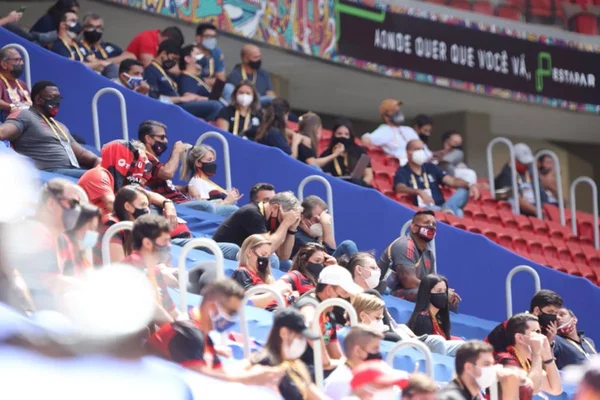 Torcida acompanha Supercopa do Brasil no Mané Garrincha