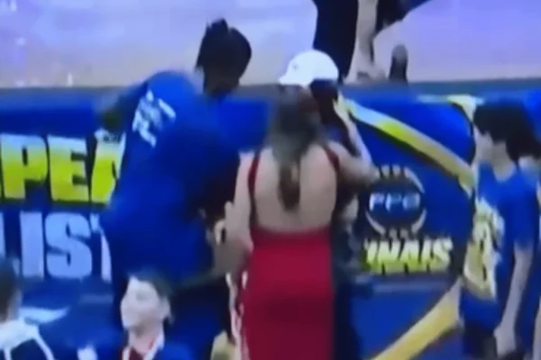 Georginho, do Mogi das Cruzes Basquete, aparta briga entre ex e atual esposa.