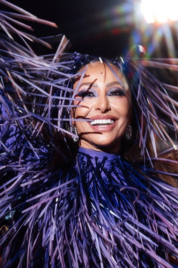 Carnaval 2023: Sabrina Sato usou batom de R$ 40 em desfile na Sapucaí - destaque galeria Carnaval 2023: Sabrina Sato usou batom de R$ 40 em desfile na Sapucaí - destaque galeria