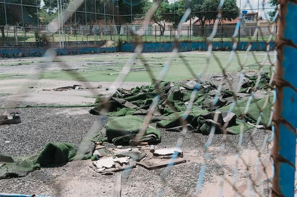 Abandonado pelo GDF, Centro de Convivência é mantido por moradores