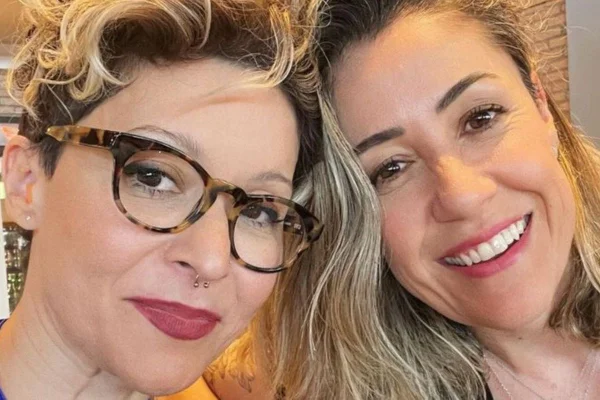Patricia Marx com a noiva, a arquiteta Renata Pedreira