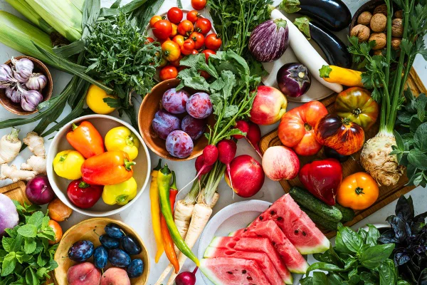 Frutas e vegetais variados
