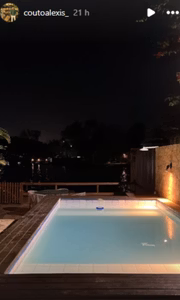 A coluna descobriu que se trata de Alexis Couto. Ele postou foto em uma piscina