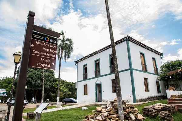 Pirenópolis, a cidade onde a DP é um sobrado e o canil virou cela