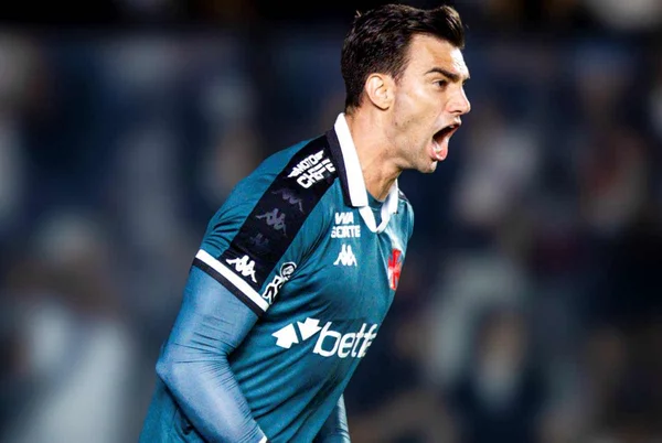Imagem colorida de Léo Jardim, goleiro do Vasco- Metrópoles