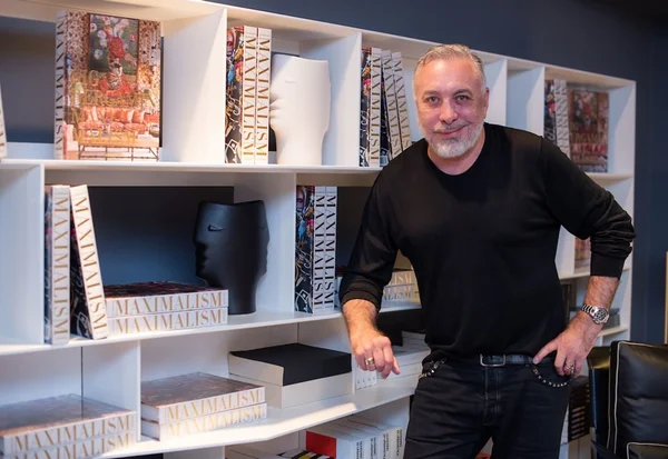 “Meu estilo é não ter estilo”, diz arquiteto badalado, Sig Bergamin