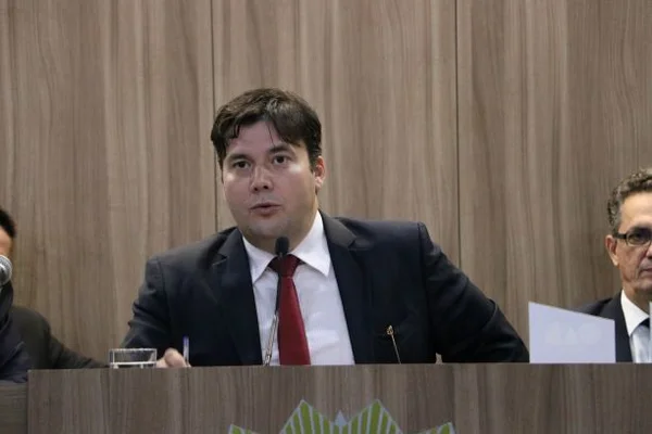 Presidente da OAB-TO, Gedeon Batista Pitaluga Júnior