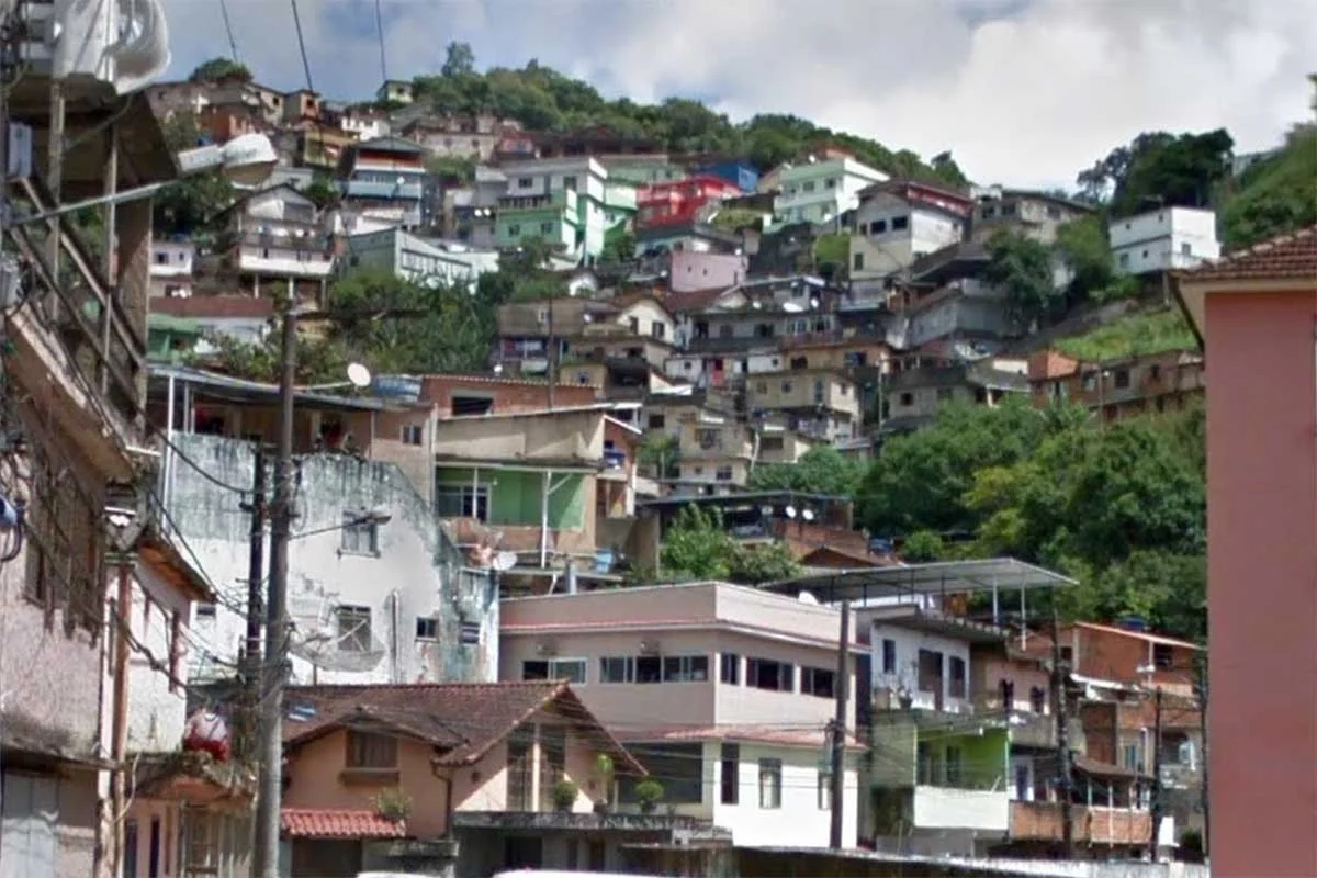 Morro da Oficina antes do temporal que atingiu Petrópolis nessa terça-feira (15/2) Morro da Oficina antes do temporal que atingiu Petrópolis nessa terça-feira (15/2)