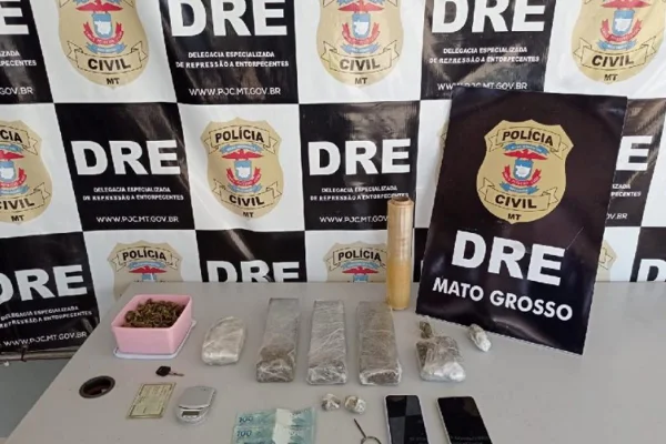 Casal é preso suspeito de fazer delivery de drogas no MT