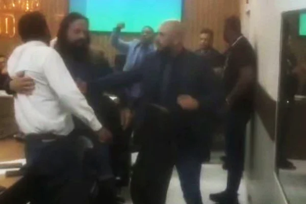 vereadores de planaltina de goiás brigando