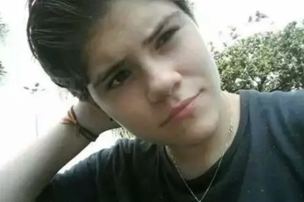 Adolescente de 15 anos é morta com golpes de machado enquanto dormia