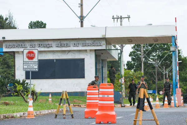 Bolsonaro passa por exames de rotina em hospital da Aeronáutica