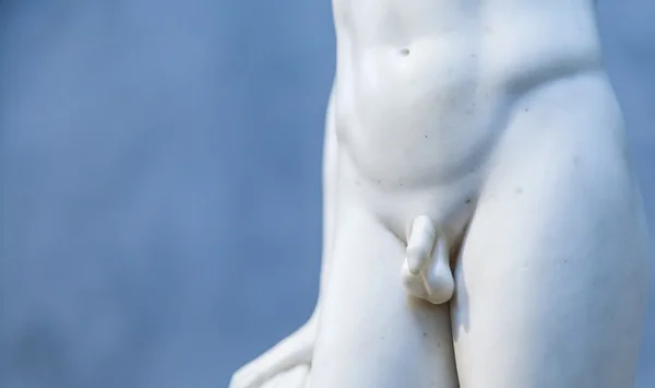Estátua grega, pênis, saco, escroto, mármore - Metrópoles