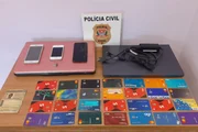 Ao todo, foram cumpridas 21 prisões e 107 buscas e apreensões e o prejuízo em razão dos golpes soma cerca de R$ 11,8 milhões Ao todo, foram cumpridas 21 prisões e 107 buscas e apreensões e o prejuízo em razão dos golpes soma cerca de R$ 11,8 milhões