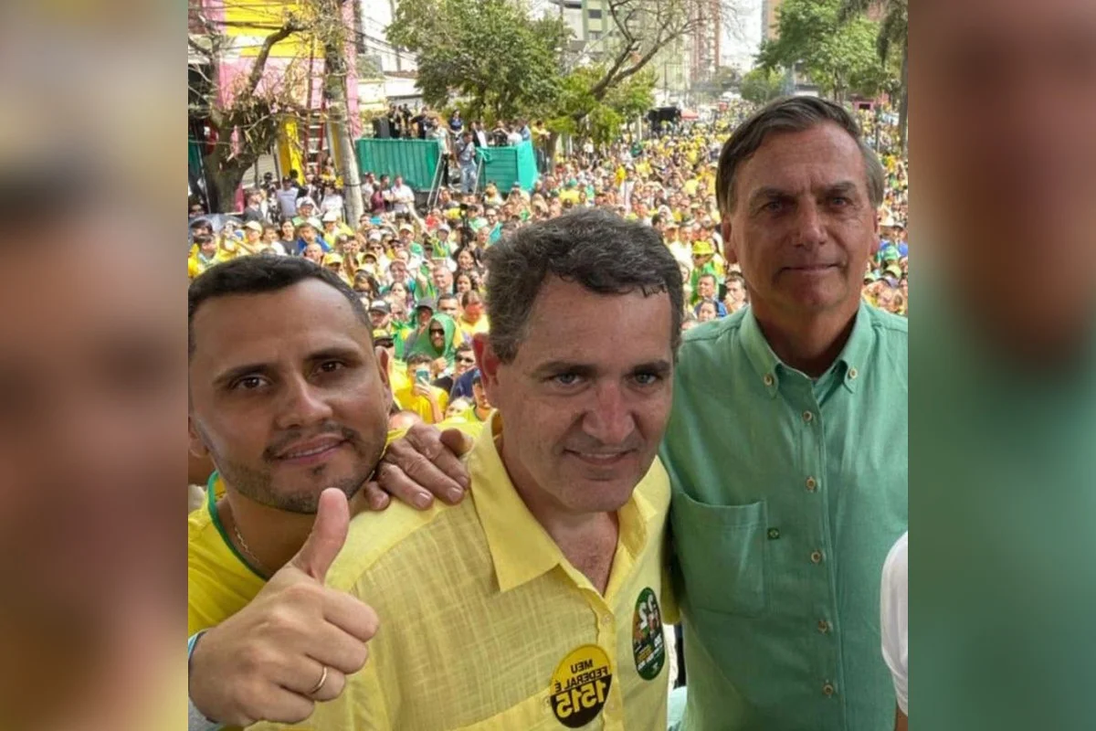 Alex Coelho Diniz, Cleitinho e Bolsonaro em campanha eleitoral em 2022 Alex Coelho Diniz, Cleitinho e Bolsonaro em campanha eleitoral em 2022