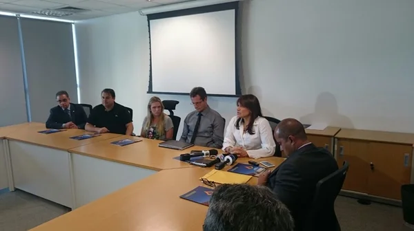 Secretária e distritais discutem segurança para votação do impeachment