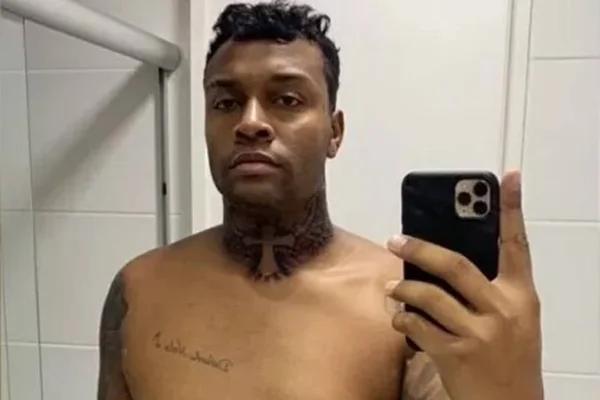 Ex-BBB Nego Di mostra antes e depois do corpo após emagrecer 30kg