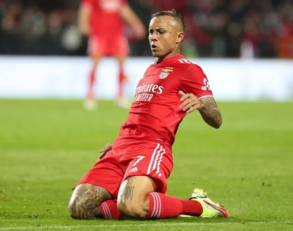 Imagem colorida de Everton Cebolinha pelo Benfica