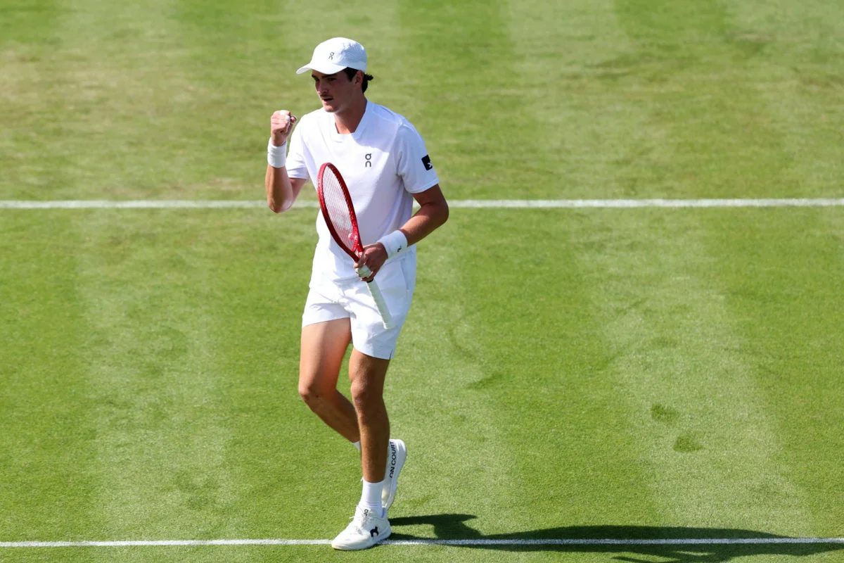 João Fonseca reencontra Jesper de Jong na 2ª rodada de Wimbledon - imagem 2 João Fonseca reencontra Jesper de Jong na 2ª rodada de Wimbledon - imagem 2