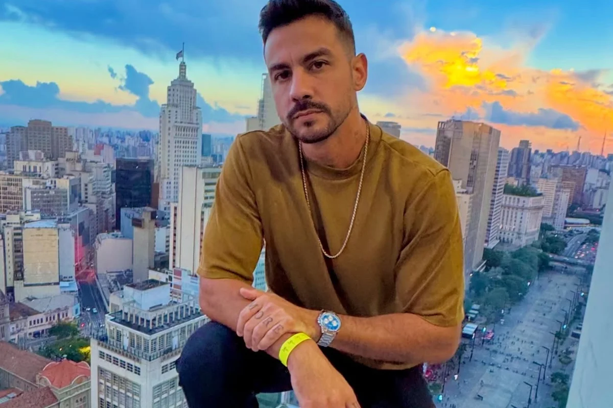 Gabriel Madureira alertou seus fãs sobre o uso de preservativos Gabriel Madureira alertou seus fãs sobre o uso de preservativos