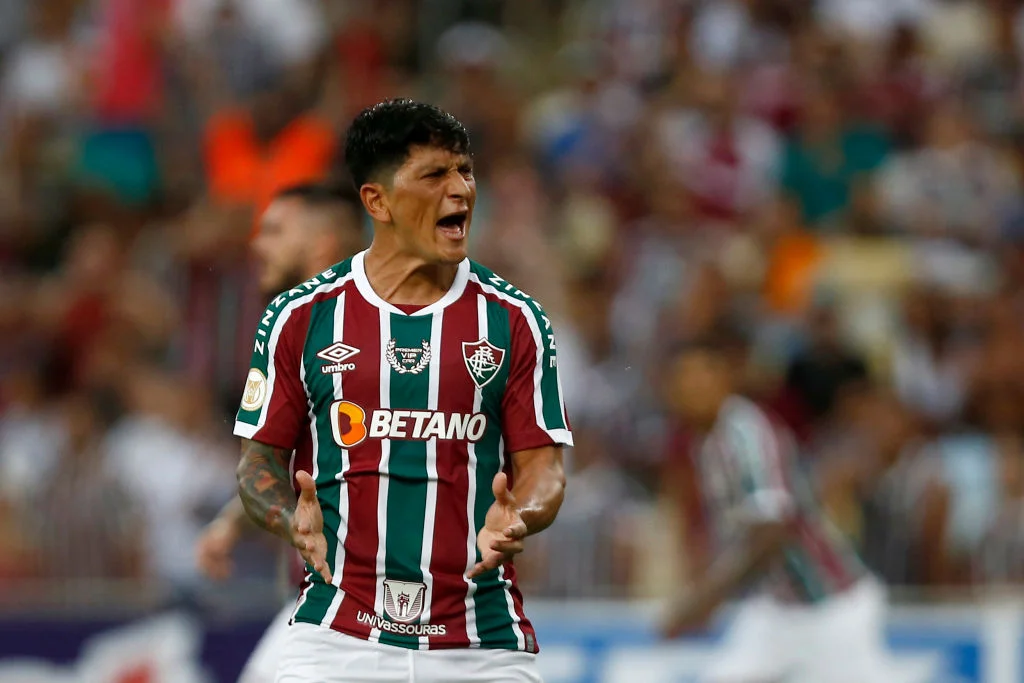 O time tricolor conta com dois grandes nomes da temporada de 2022: Germán Cano, maior goleador do Brasil na temporada passada e Jhon Arias, um dos maiores garçons de 2022 O time tricolor conta com dois grandes nomes da temporada de 2022: Germán Cano, maior goleador do Brasil na temporada passada e Jhon Arias, um dos maiores garçons de 2022