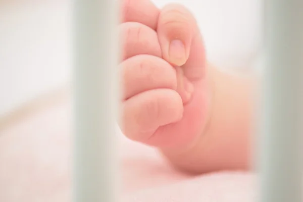 Pai é preso por agressão a bebê de 7 meses que chegou morto a hospital