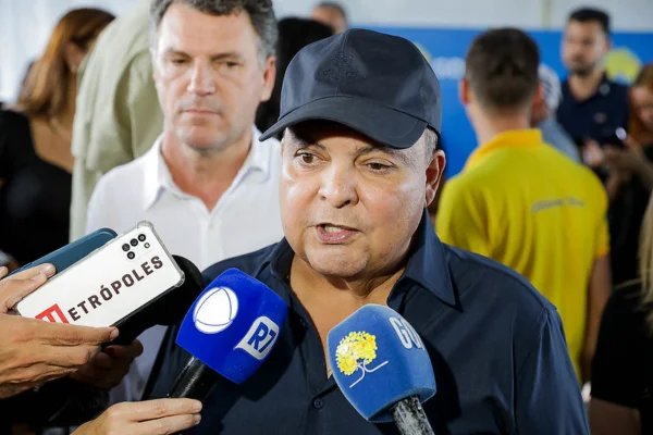 governador Ibaneis Rocha em agenda em Brazlândia