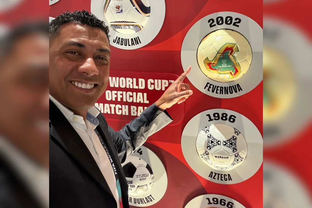 Kléberson é pentacampeão mundial com a Seleção Brasileira. Kléberson é pentacampeão mundial com a Seleção Brasileira.