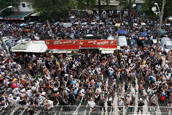 Vasco supera os 140 mil sócios-torcedores e ultrapassa o Flamengo