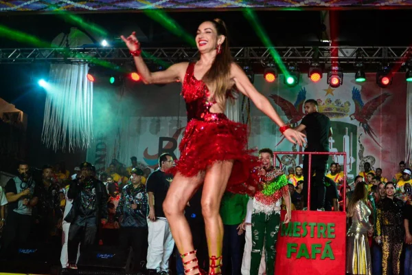 Patrícia Poeta fala sobre convite para desfilar na Grande Rio: “Sonho”