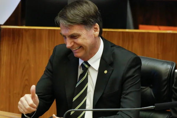 Bolsonaro ganhará principal palco de Davos ao abrir sessão do fórum