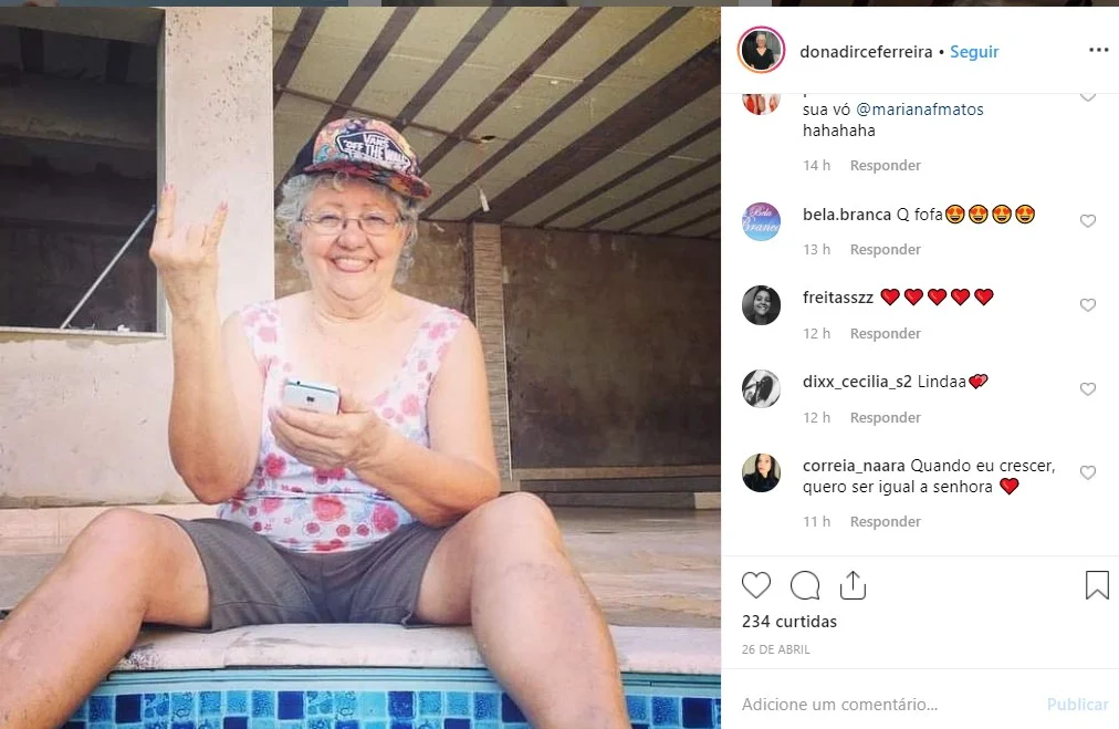 Sempre carismática, Dona Dirce faz sucesso na internet Sempre carismática, Dona Dirce faz sucesso na internet