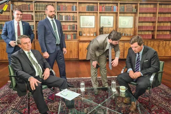 bolsonaro em entrevista a âncora dos EUA