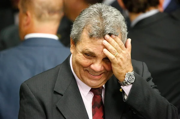 Sob inspiração de Bolsonaro, Fraga também possui exército virtual