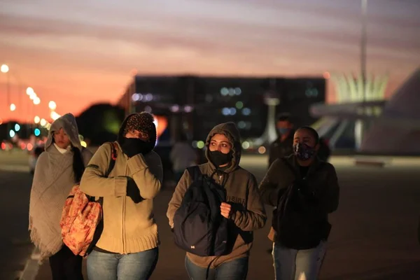 Onda de frio: sensação térmica cai a 8,7°C na madrugada desta 3ª no DF