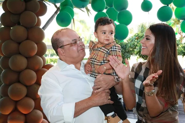 Ibaneis Rocha e Mayara Noronha celebram 1º ano do filho Mateus