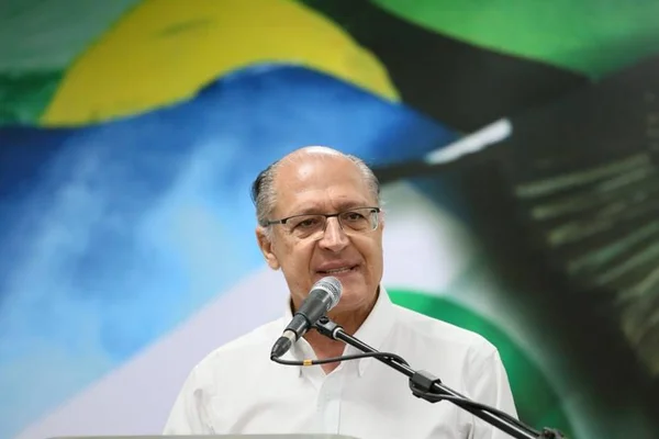 Se eleito, Alckmin apresentará reformas política e tributária